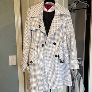 Tommy Hilfiger Trench Coat size Small